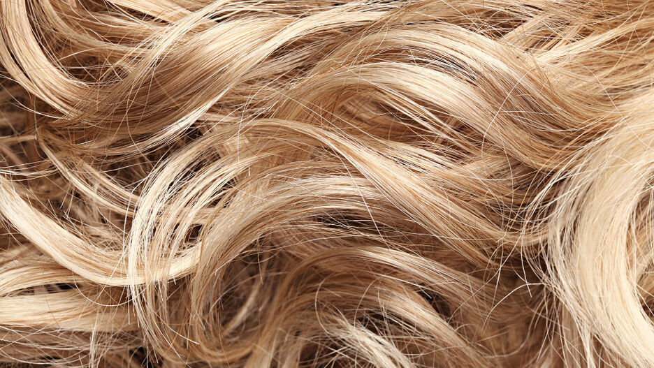 Detailaufnahme von blonden Haaren